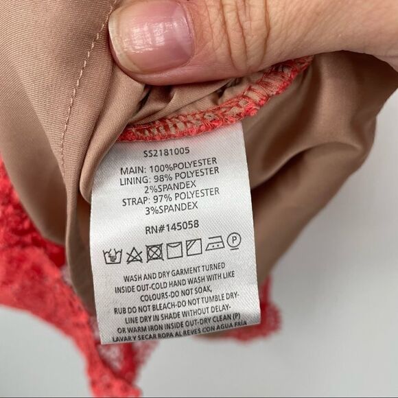 NWT Stylestalker Amelie Crochet Overlay Mini Dress in Melon Xsmall - Picture 11 of 12